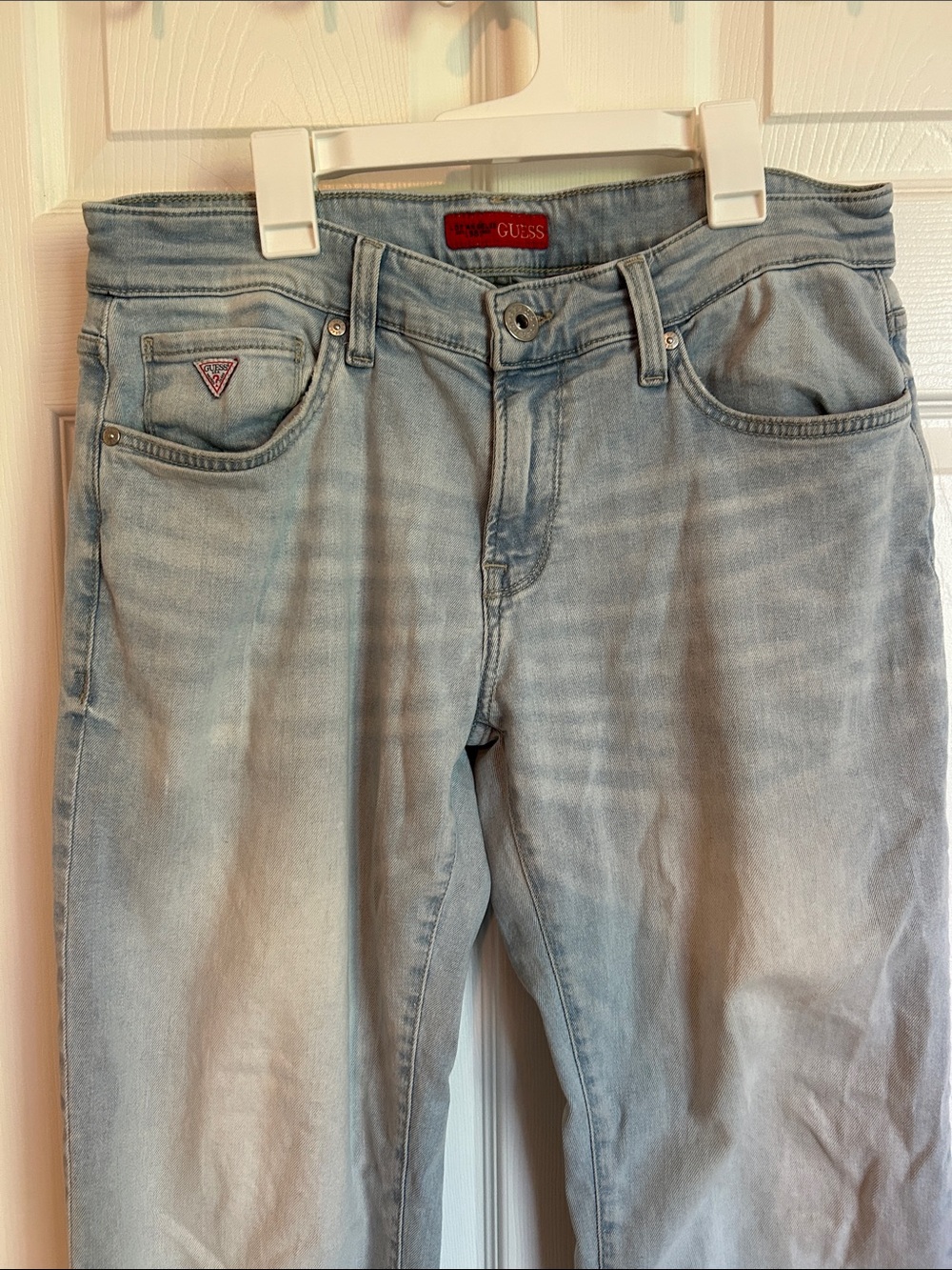 GUESS Men’s Light Blue Lincoln Slim Straight Jeans 30x30